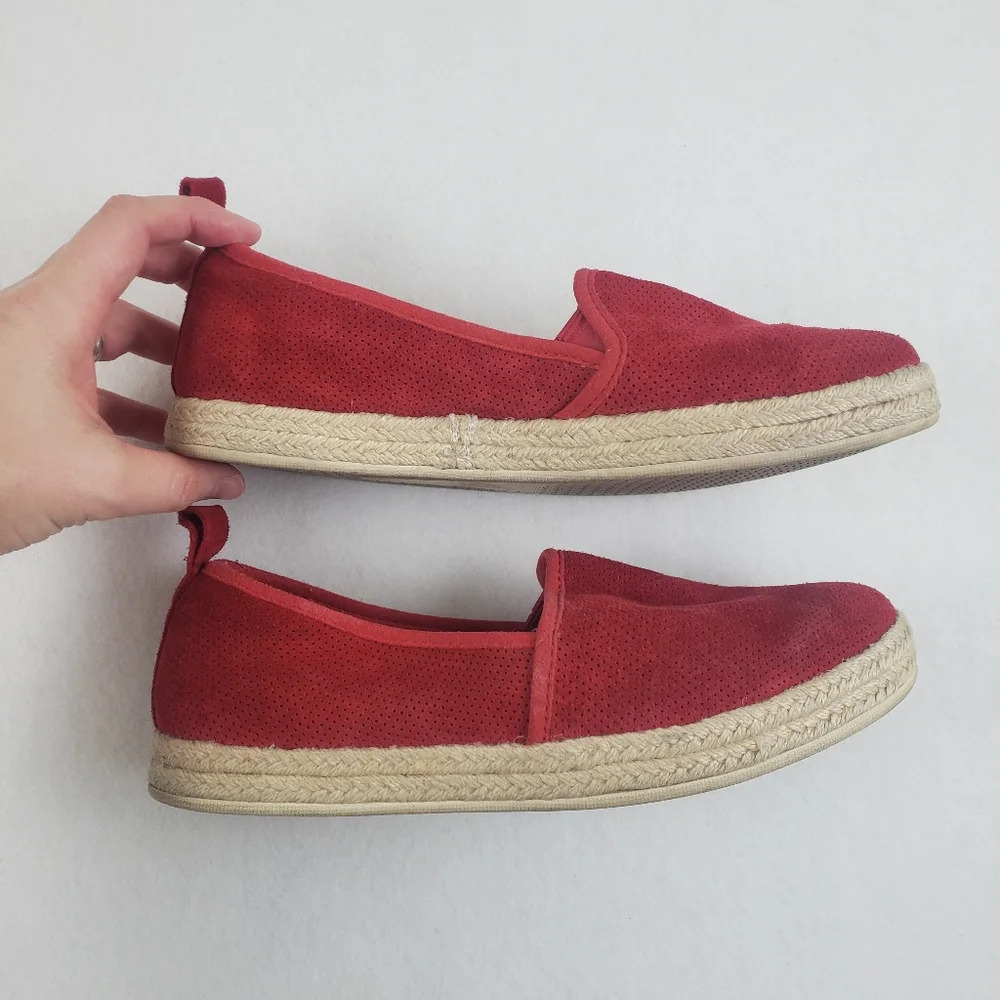 Clarks Collection Soft Cushion Red Suede Espadrilles Size 8.5 Medium